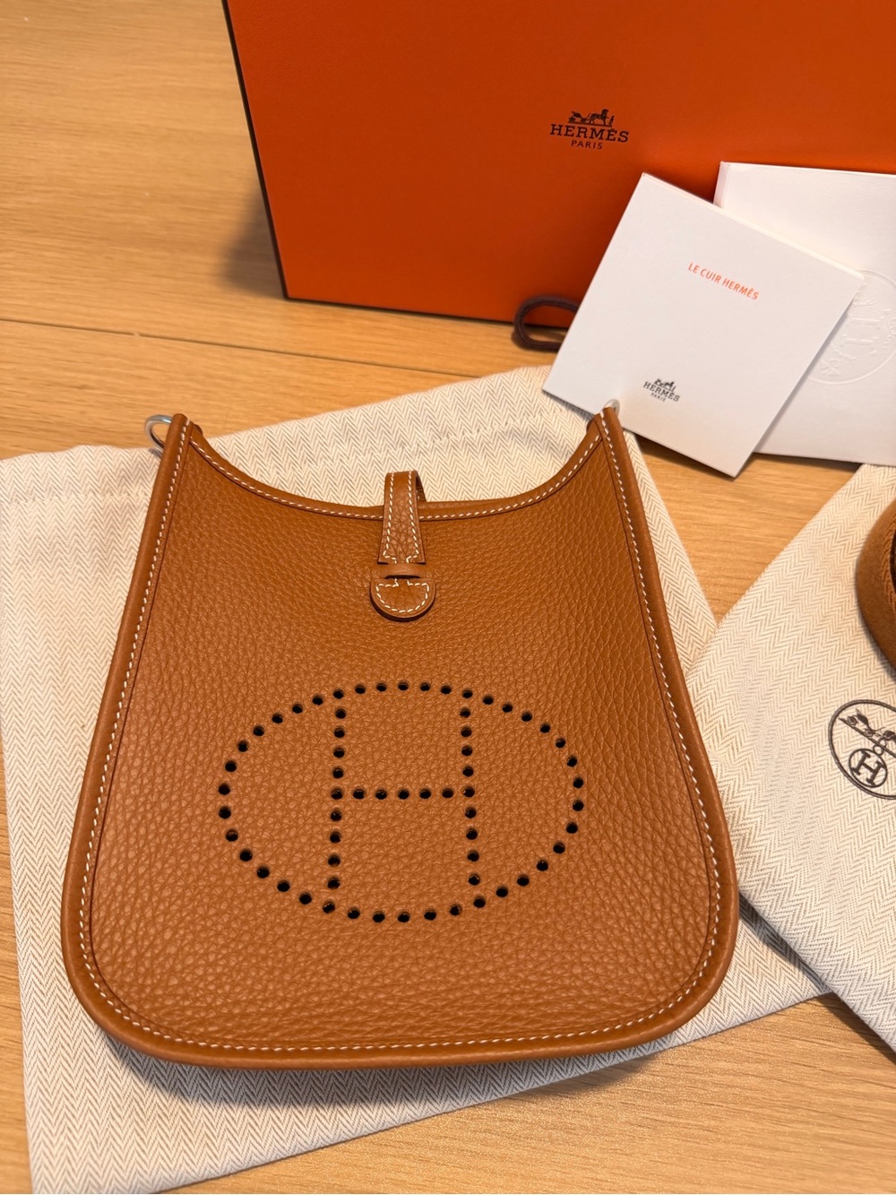 NWT Hermes Evelyne TPM Mini Messenger Bag in Gold Brown with Palladium Hardware - Picture 3 of 12